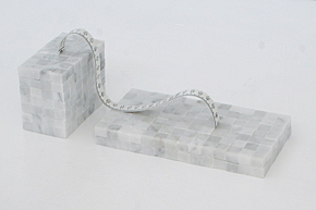 image of sculptural object  